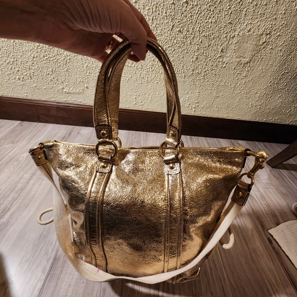 Coach Gold Shoulder Bag - Picture 3 of 15